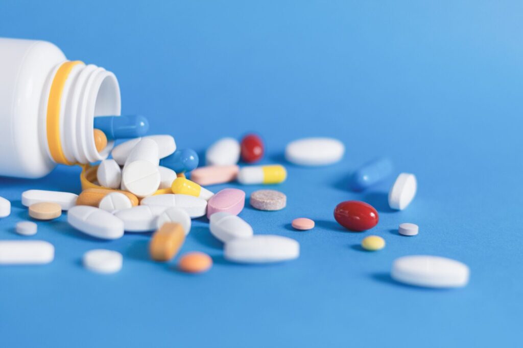 AI Designs New Antibiotics to Combat Superbugs Gonorrhoea and MRSA
